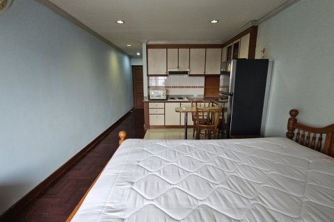 Condominio de 1 dormitorio en Watthana, Bangkok, Tailandia № 205727 - foto 3