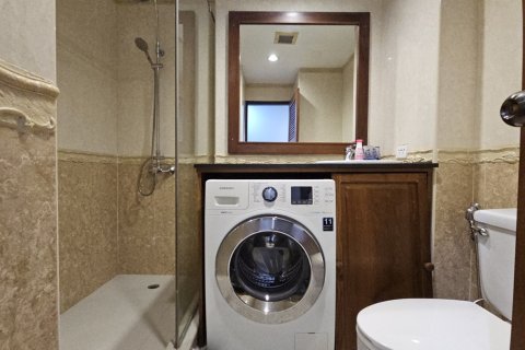 Condominio de 1 dormitorio en Watthana, Bangkok, Tailandia № 205727 - foto 2