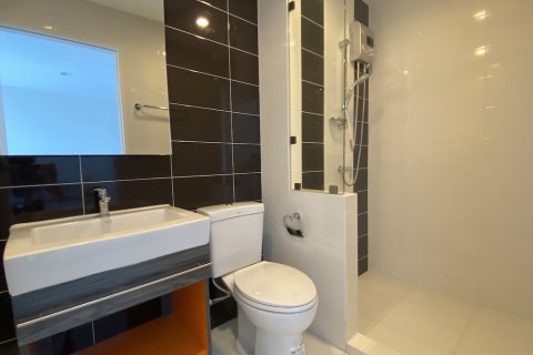 Condominio de 1 dormitorio en Bangkok, Tailandia № 205723 - foto 3