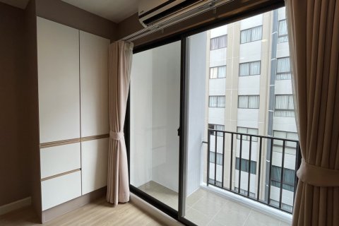 Estudio en el condominio en Watthana, Bangkok, Tailandia № 205725 - foto 7