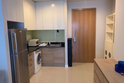 Condominio de 1 dormitorio en Ratchathewi, Bangkok, Tailandia № 67391 - foto 3
