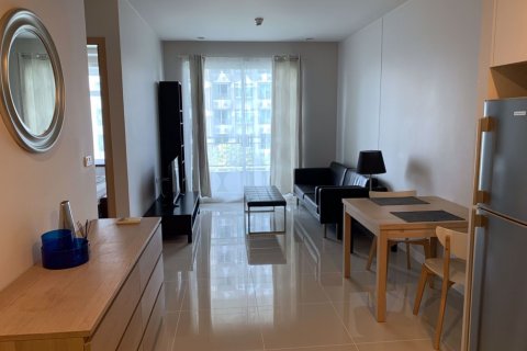 Condominio de 1 dormitorio en Ratchathewi, Bangkok, Tailandia № 67391 - foto 2