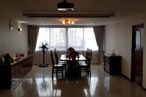 Eigentumswohnung in Watthana, Bangkok, Thailand, 3 Schlafzimmer  № 200590 - Foto 13