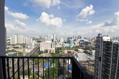 Condominio de 1 dormitorio en Ratchathewi, Bangkok, Tailandia № 200589 - foto 15