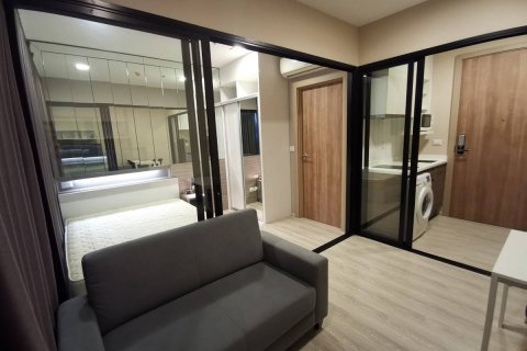 Condominio de 1 dormitorio en Ratchathewi, Bangkok, Tailandia № 200589 - foto 11