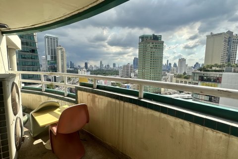Condominio de 2 dormitorios en Watthana, Bangkok, Tailandia № 201006 - foto 3