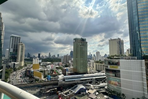 Condominio de 2 dormitorios en Watthana, Bangkok, Tailandia № 201006 - foto 7
