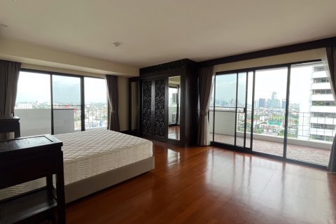 Condo à Watthana, Bangkok, Thaïlande, 3 chambres № 201007 - photo 19