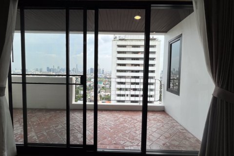 Condo à Watthana, Bangkok, Thaïlande, 3 chambres № 201007 - photo 22