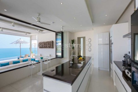 Casa de 4 dormitorios en Ko Samui, Tailandia № 67030 - foto 10
