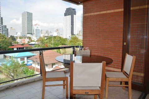 Condominio de 3 dormitorios en Bangkok, Tailandia № 67032 - foto 10