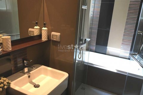 Condominio de 2 dormitorios en Bangkok, Tailandia № 67036 - foto 7