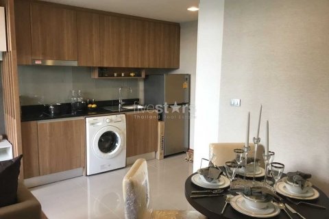 Condominio de 2 dormitorios en Bangkok, Tailandia № 67036 - foto 2