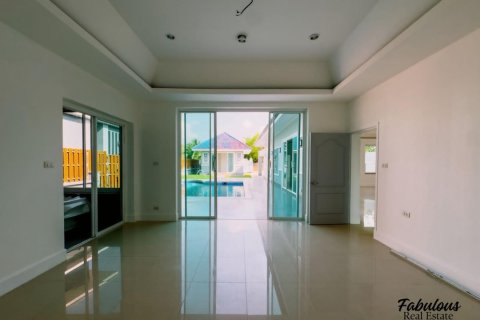 Chalet de 4 dormitorios en Pa Klok, Tailandia № 179213 - foto 7