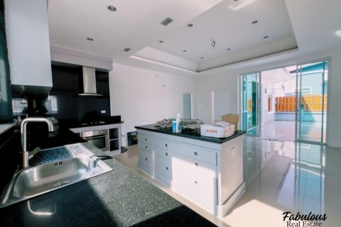 Chalet de 4 dormitorios en Pa Klok, Tailandia № 179213 - foto 10