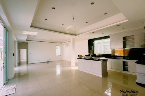 Chalet de 4 dormitorios en Pa Klok, Tailandia № 179213 - foto 3