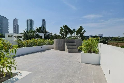 Chalet de 5 dormitorios en Pattaya, Tailandia № 170340 - foto 7