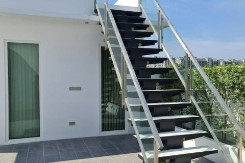 Chalet de 5 dormitorios en Pattaya, Tailandia № 170340 - foto 4
