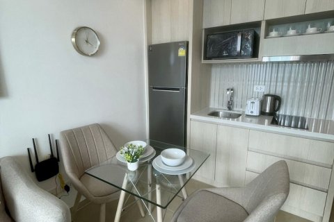 Apartamento de 1 dormitorio en Pattaya, Tailandia № 170337 - foto 4