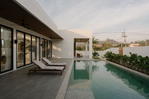 Chalet de 3 dormitorios en Hua Hin, Tailandia № 168336 - foto 3