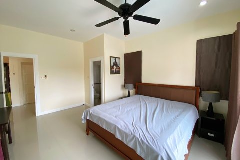 Chalet de 3 dormitorios en Hua Hin, Tailandia № 168301 - foto 13