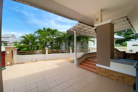 Chalet de 3 dormitorios en Hua Hin, Tailandia № 168301 - foto 21