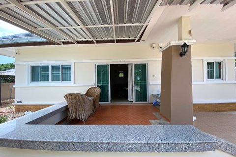 Chalet de 3 dormitorios en Hua Hin, Tailandia № 168301 - foto 5