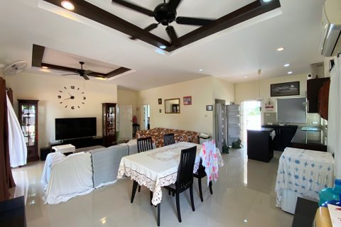 Chalet de 3 dormitorios en Hua Hin, Tailandia № 168301 - foto 9