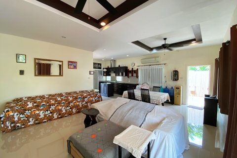 Chalet de 3 dormitorios en Hua Hin, Tailandia № 168301 - foto 8
