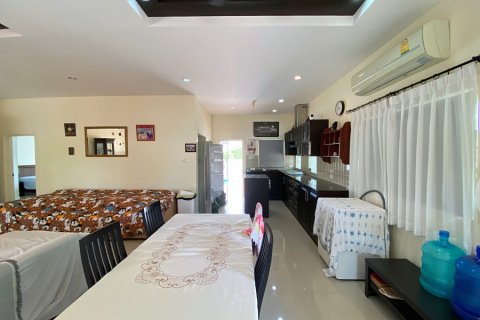Chalet de 3 dormitorios en Hua Hin, Tailandia № 168301 - foto 10