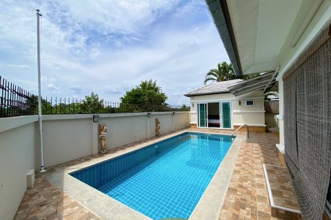 Chalet de 3 dormitorios en Hua Hin, Tailandia № 168301 - foto 3