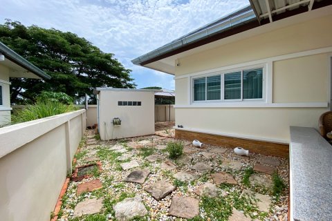 Chalet de 3 dormitorios en Hua Hin, Tailandia № 168301 - foto 20
