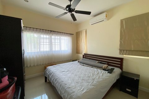 Chalet de 3 dormitorios en Hua Hin, Tailandia № 168301 - foto 15