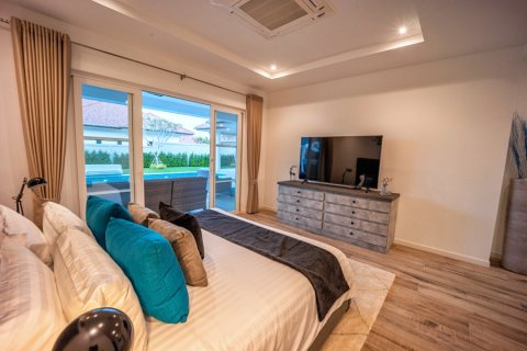 Chalet de 3 dormitorios en Hua Hin, Tailandia № 168299 - foto 12