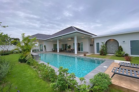 Villa à Hua Hin, Thaïlande 3 chambres № 168298
