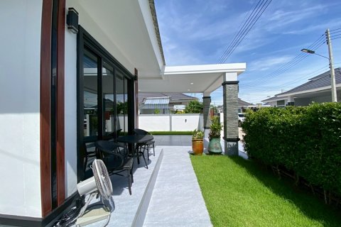 Chalet de 2 dormitorios en Hua Hin, Tailandia № 168335 - foto 3