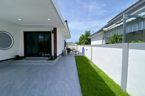 Chalet de 2 dormitorios en Hua Hin, Tailandia № 168335 - foto 4