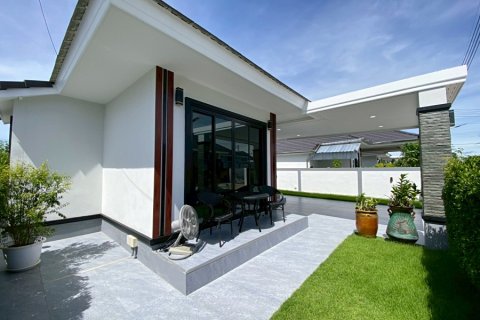 Chalet de 2 dormitorios en Hua Hin, Tailandia № 168335 - foto 2