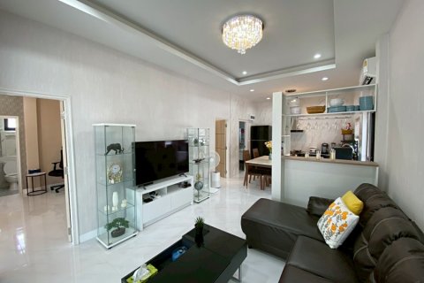 Chalet de 2 dormitorios en Hua Hin, Tailandia № 168335 - foto 7