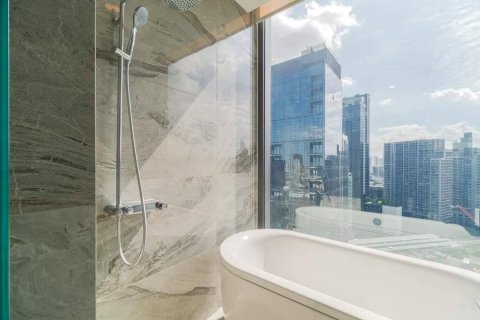 Condominio de 2 dormitorios en Watthana, Bangkok, Tailandia № 133651 - foto 10