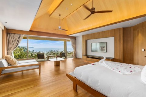 Chalet de 5 dormitorios en Kamala, Tailandia № 133747 - foto 8