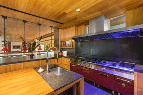 Chalet de 5 dormitorios en Kamala, Tailandia № 133747 - foto 25