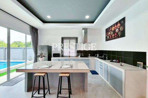 Casa de 3 dormitorios en Pattaya, Tailandia № 233249 - foto 6