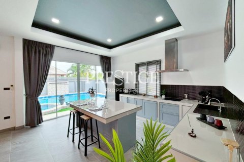Casa de 3 dormitorios en Pattaya, Tailandia № 233249 - foto 8