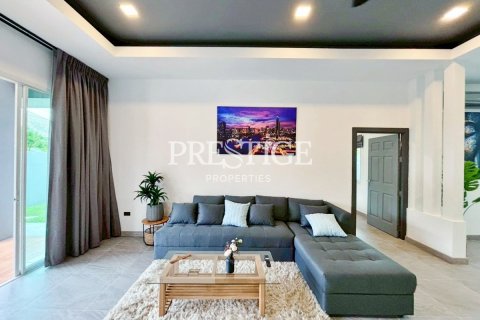 Casa de 3 dormitorios en Pattaya, Tailandia № 233249 - foto 3