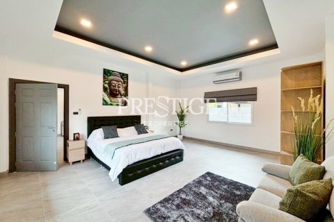 Casa de 3 dormitorios en Pattaya, Tailandia № 233249 - foto 9