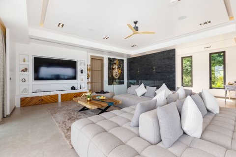 Chalet de 6 dormitorios en Ko Samui, Tailandia № 154623 - foto 27