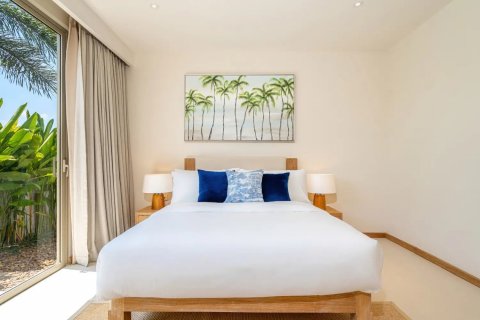 Chalet de 4 dormitorios en Phuket, Tailandia № 133633 - foto 17