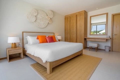 Chalet de 4 dormitorios en Phuket, Tailandia № 133633 - foto 14