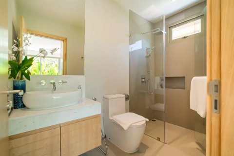 Chalet de 4 dormitorios en Phuket, Tailandia № 133633 - foto 16